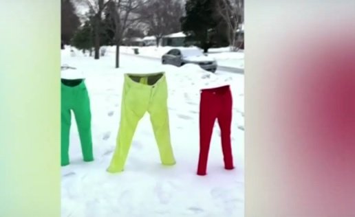 Панталони замръзнаха изправени в Минесота (ВИДЕО)