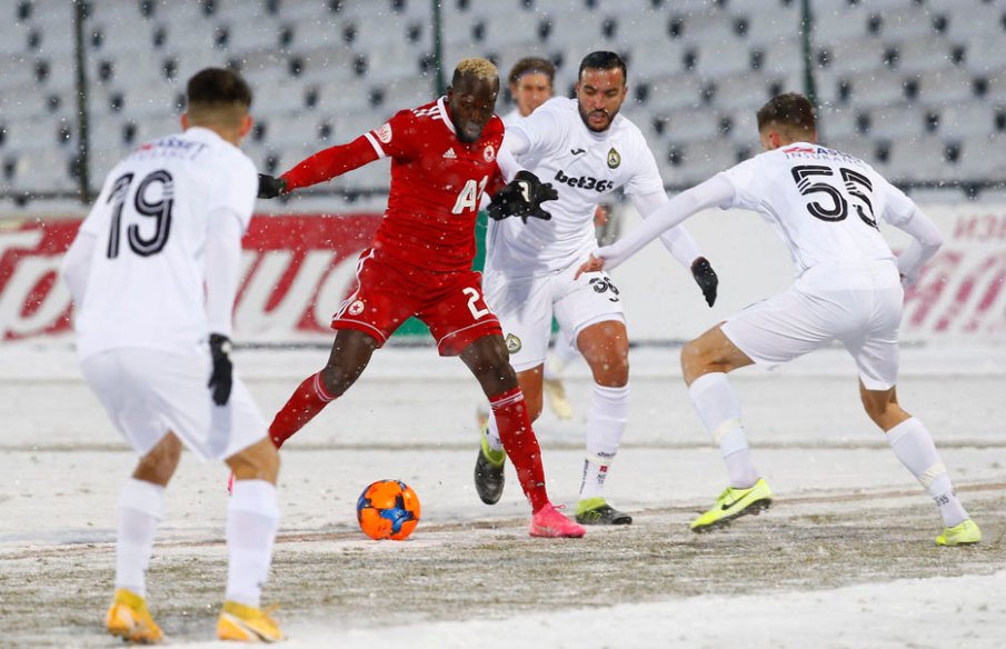 ЦСКА излъга Славия в снежна битка