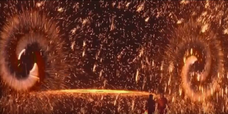 Ритуал на 500 години: в Китай показаха огнено шоу от железни искри