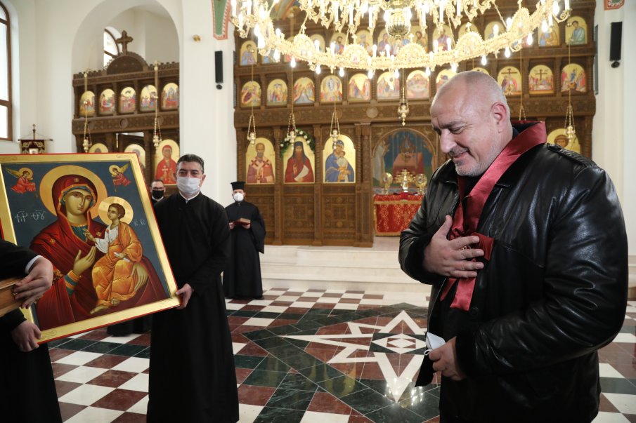 Борисов получи висш църковен орден във Варна