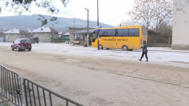 В Джулюница децата тръгнаха на училище от втория опит