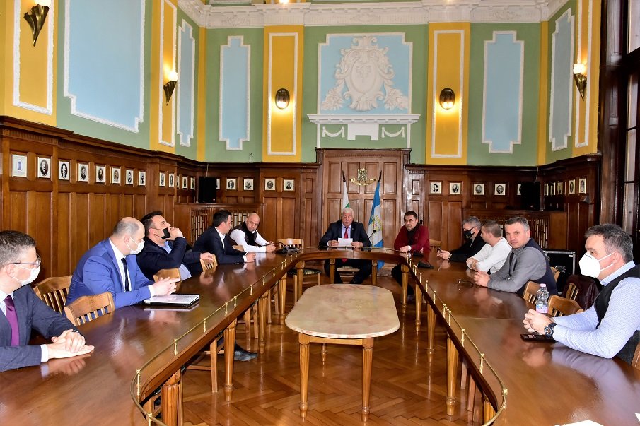 СЛЕД ТРАГИЧНИЯ ИНЦИДЕНТ В СОФИЯ: Започват мащабна проверка на елзахранването на всички временни обекти в Пловдив