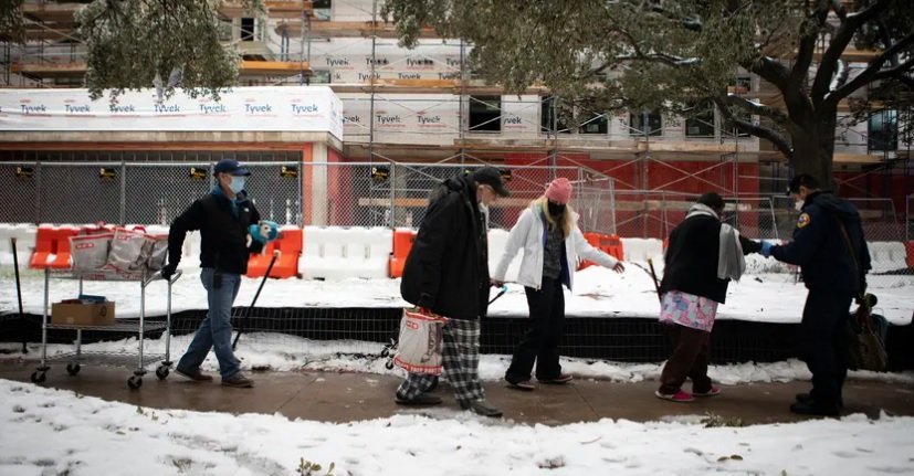 Бедствие в бедствието в Тексас - милиони останаха и без питейна вода