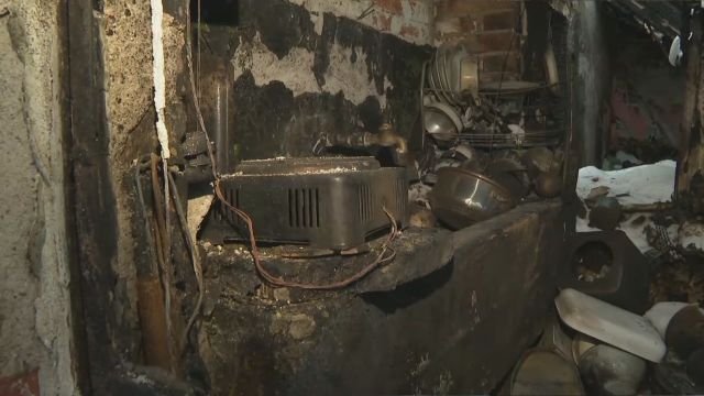 Баба от Злато поле живее при съседи след пожар в дома ѝ