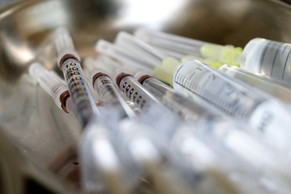 ОТ ПОСЛЕДНИТЕ МИНУТИ: Над 57 хил. дози от ваксината на Астра Зенека пристигнаха у нас