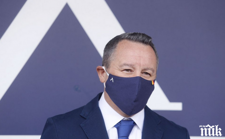 Наставникът на сините: За първи път...