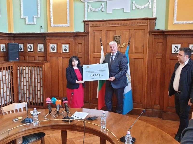 Пловдив и Пазарджик обновяват уличното си осветление с безвъзмездни средства по Норвежката програма