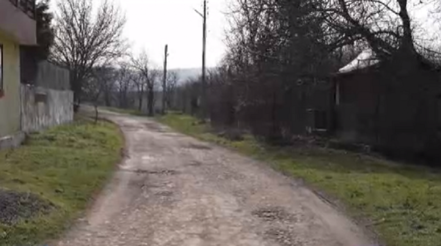 Село до Шумен чака 40 години да му асфалтират улиците