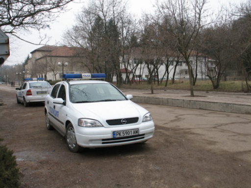 Марихуана и амфетамин иззеха при полицейски тараш в Перник