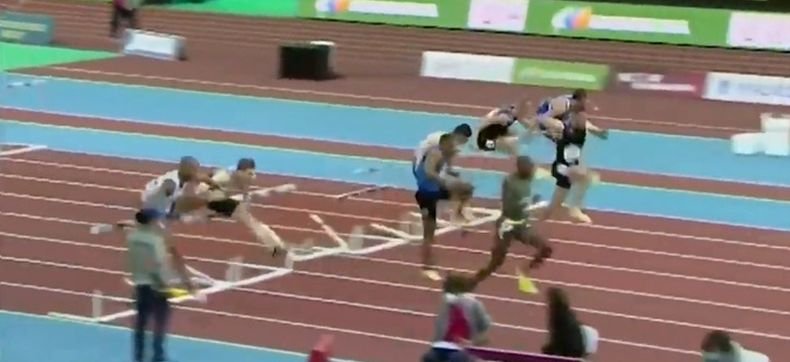 Американец счупи световния рекорд в спринта на 60 метра с препятствия в зала