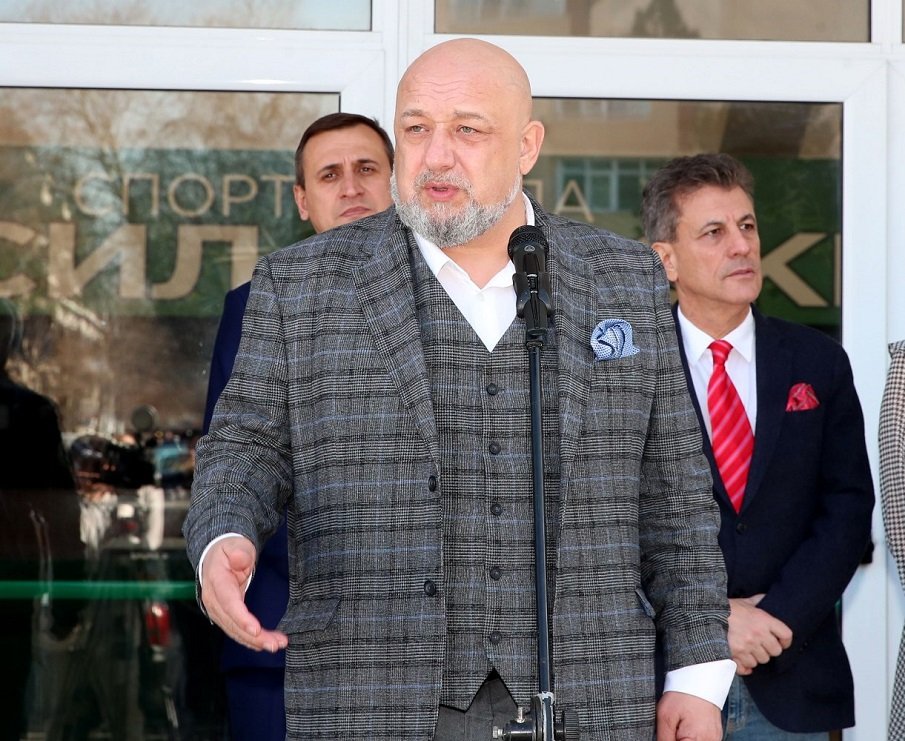 Кралев и кметът на Пазарджик Тодор Попов откриха обновената зала „Васил Левски“ (СНИМКИ) Кралев и кметът на Пазарджик Тодор Попов откриха обновената зала „Васил Левски“ (СНИМКИ)