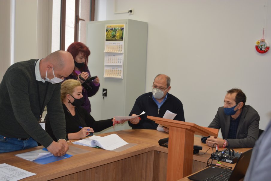 ГЕРБ-Ямбол регистрира листата си за вота