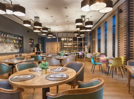 Ресторантите отварят врати - ето кои мерки отпадат от днес