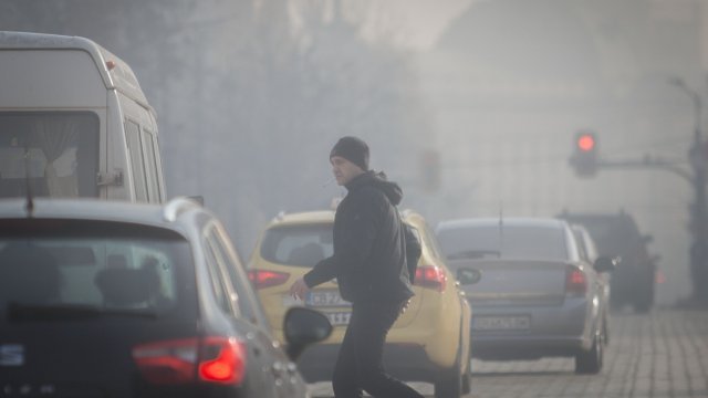 Осем станции в страната отчетоха прах във въздуха