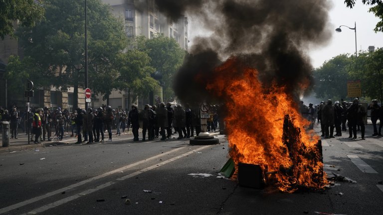 Разбиха крайнодясна групировка във Франция