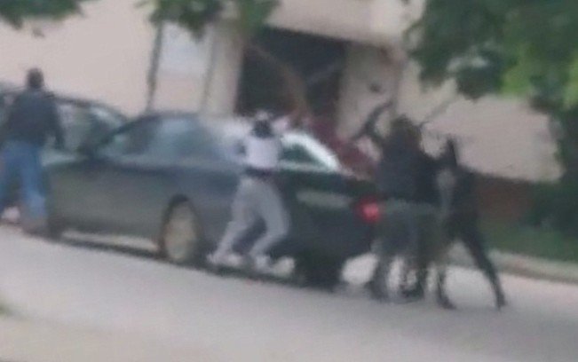 Бой с мотики и стрелба в пловдивския квартал Кършияка