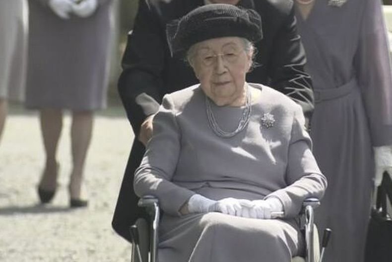 Принцеса Юрико Микаса бе изписана от болница в Япония