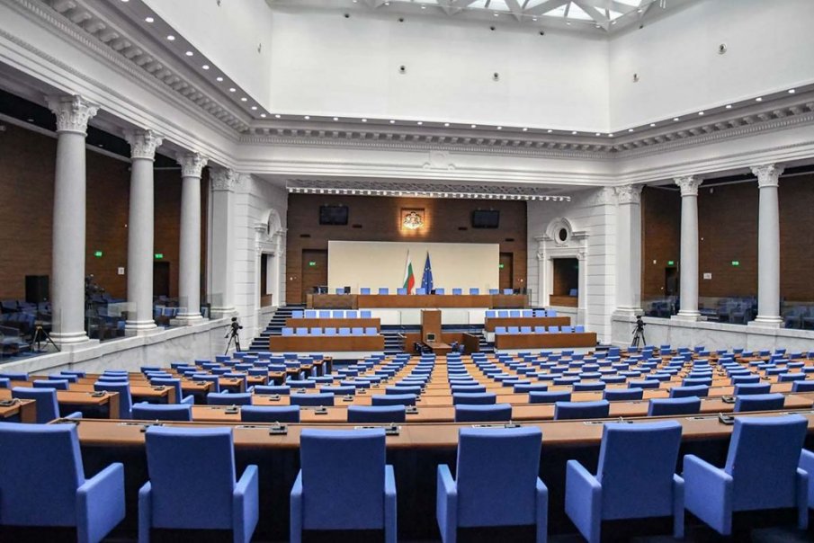Парламентът приключи с редовните заседания, остава му да се закрие