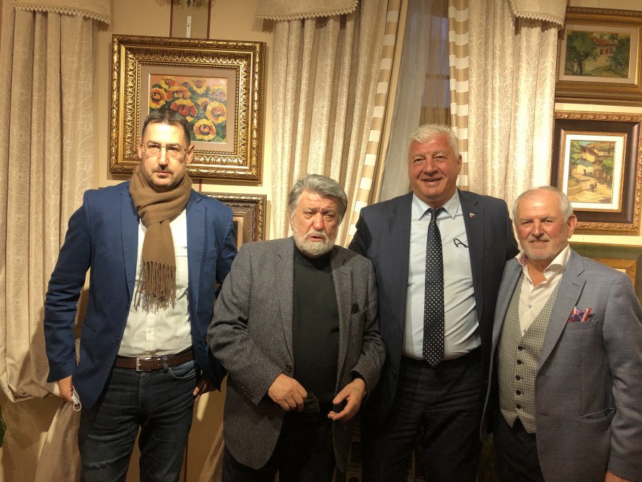 Вежди Рашидов присъства на откриването на галерия “Димитър Георгиев” в Пловдив
