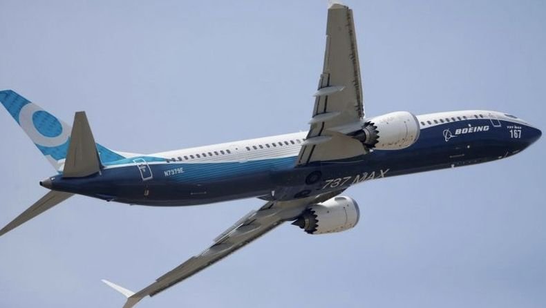 Боинг започва масови проверки на самолетите от серията 737