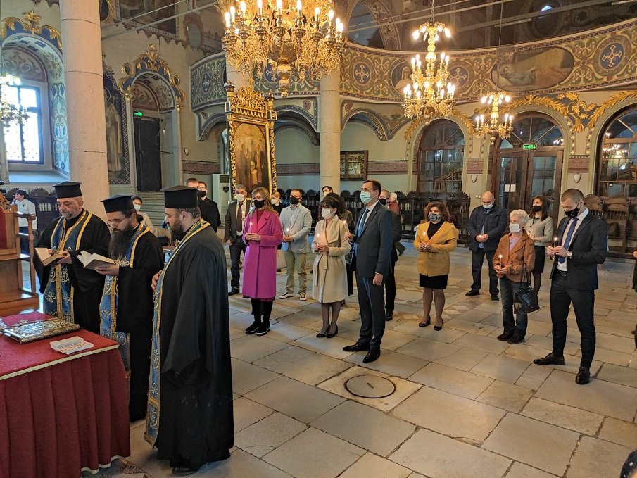 ГЕРБ-Пазарджик откри предизборната си кампания с молебен в църквата „Света Богородица“ (СНИМКИ)