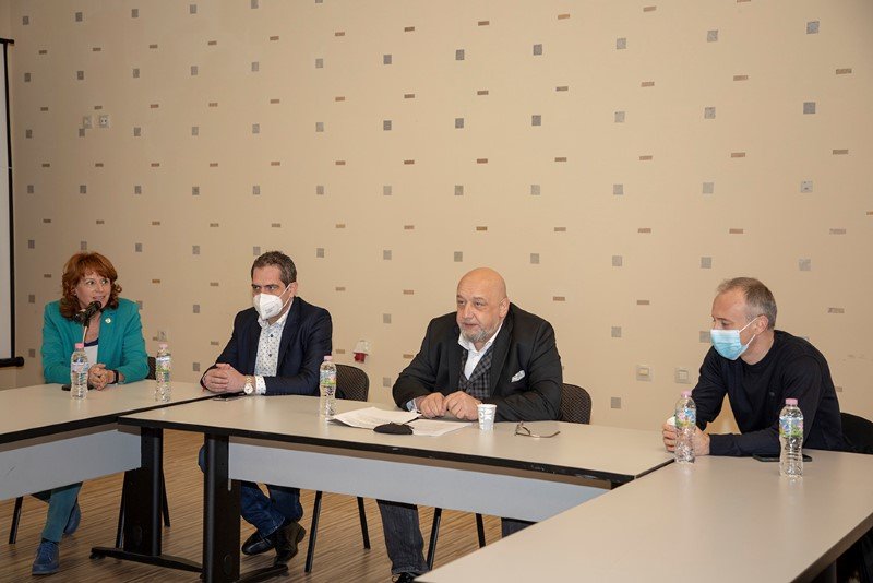 Министър Кралев обяви: Изграждаме уникална за България тренировъчна лекоатлетическа писта