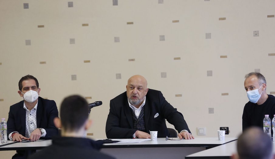 Трима министри на среща със спорта в Стара Загора