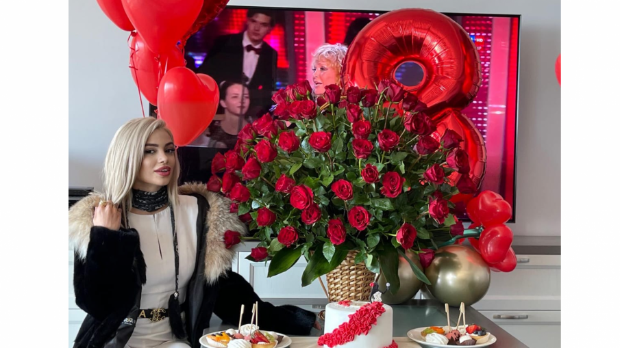 Алла Пугачова пя на Марешка Бардем за 8 март (СНИМКИ)