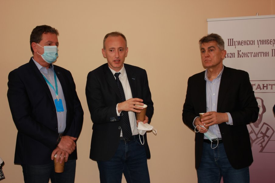 Красимир Вълчев в Шуменския университет: До 2025 г. разходите за висше образование ще стигнат до 1% от БВП