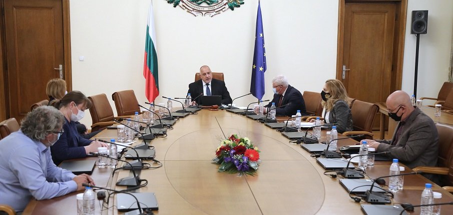 ПЪРВО В ПИК TV! Премиерът Борисов: До месец най-уязвимите групи ще бъдат ваксинирани срещу коронавируса (ВИДЕО)