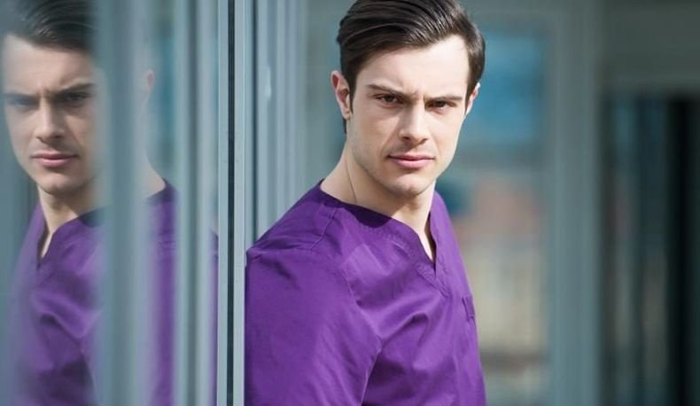 Най-желаният актьор от Откраднат живот търси работа