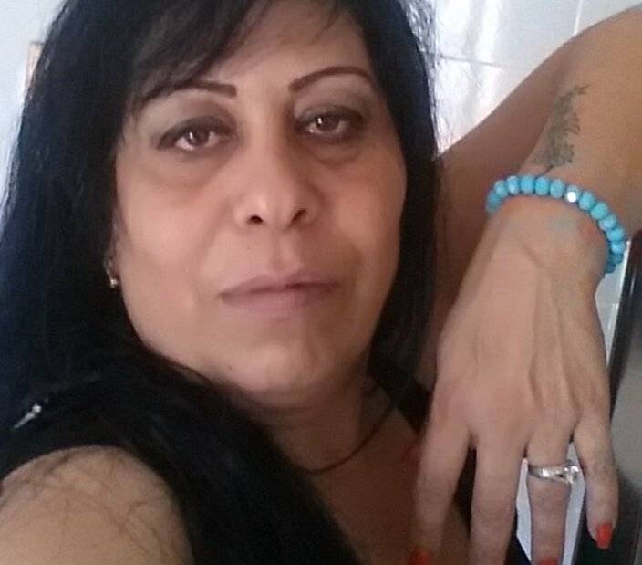 Погребаха в Италия загиналата при пожар българка, която спаси възрастни съпрузи