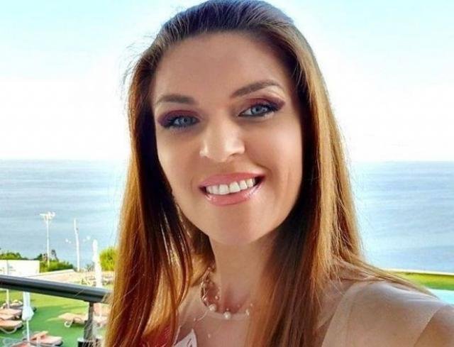 Поп фолк звездата Цветелина стана психоложка