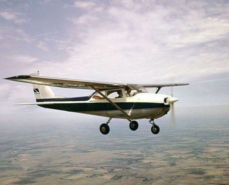 Малък самолет се разби в Полша, петима загинаха