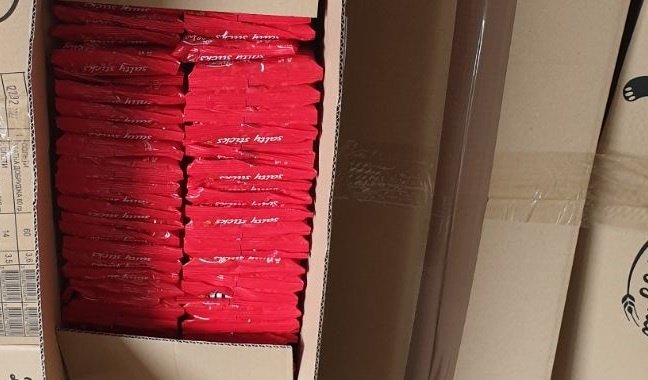 Митничари спипаха голямо количество незаконни цигари (СНИМКИ)