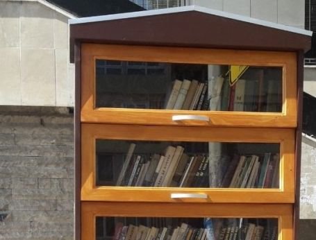 СДВР отчита нова тенденция: Кражби на луксозни издания на книги от книжарници и молове в София