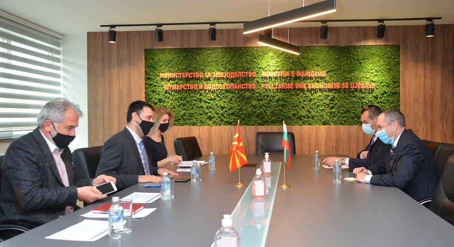 Посланикът ни в Скопие обсъди с министъра на земеделието, горите и водите на Северна Македония възможностите за задълбочаване на сътрудничеството