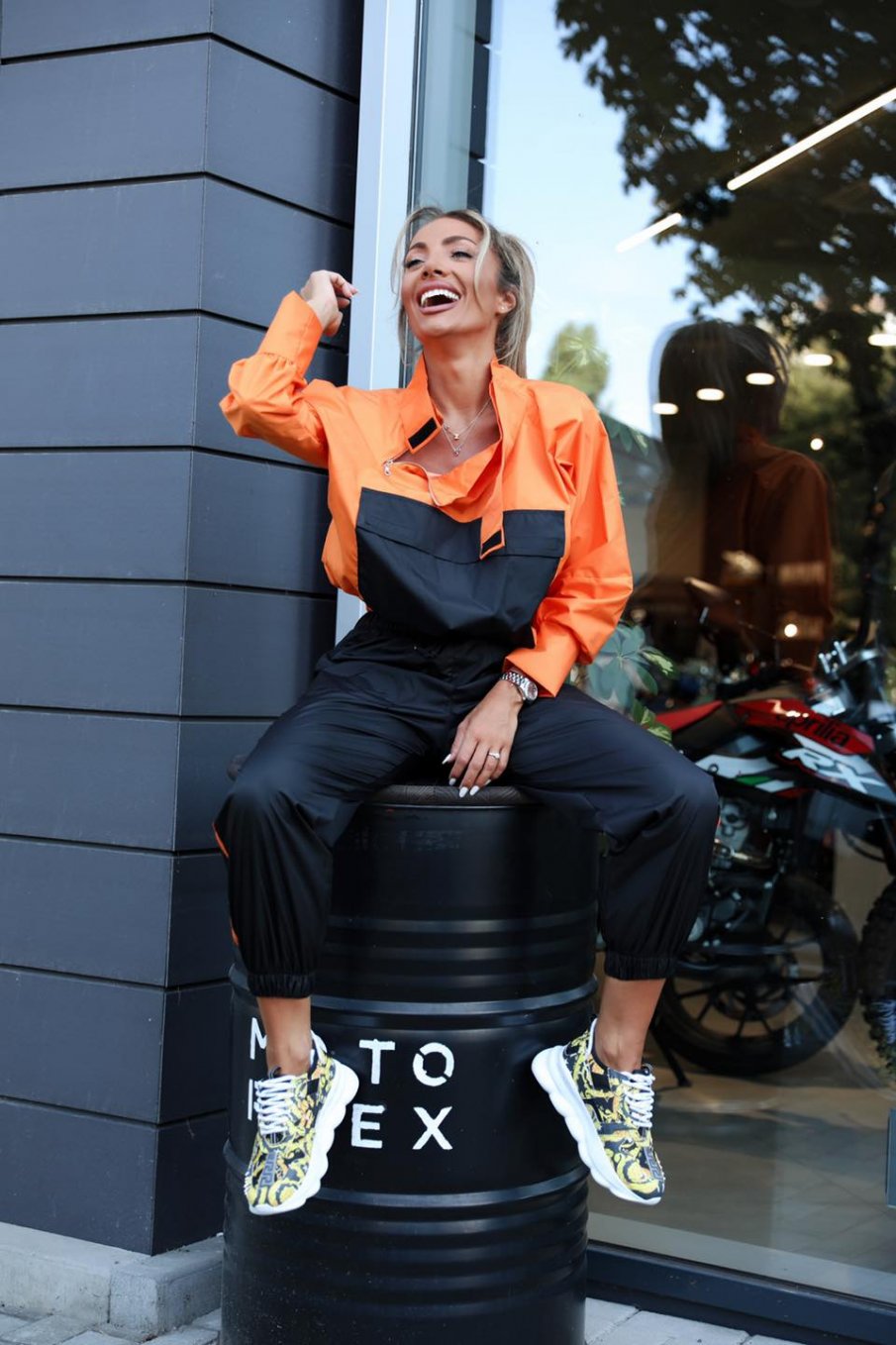 СЕМЕЕН АРХИВ: Вижте Русата Златка като 11-годишна (СНИМКА)