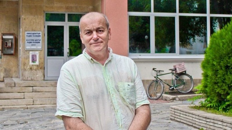 ТЪЖНА ВЕСТ: Отиде си поетът Борис Роканов