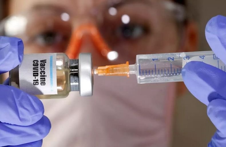 Великобритания очаква временно забавяне на масовото ваксиниране