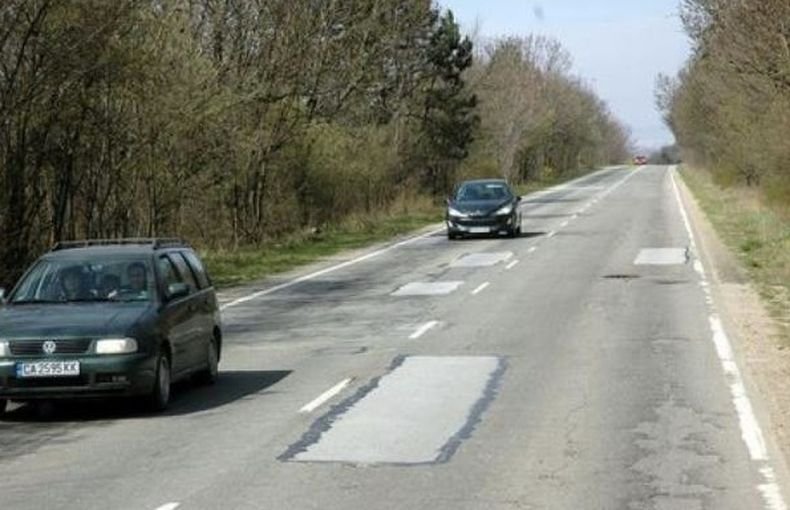 Възстановено е движението по път II-37 в участъка Пещера – Батак