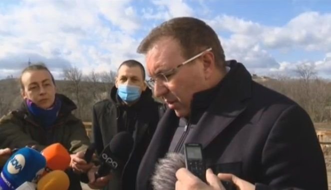 Проф. Ангелов с тревожни новини за обстановката в Ямбол и Бургас - поръчваме 1,5 млн. ваксини допълнително от Пфайзер