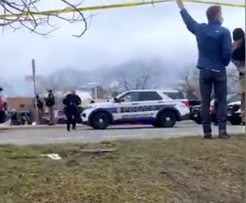 Двама убити при стрелбата в супермаркет в Колорадо (ВИДЕО)