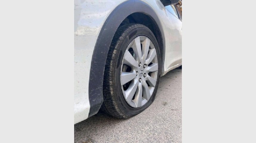 Над 20 автомобила в Ловеч осъмнаха с нарязани гуми
