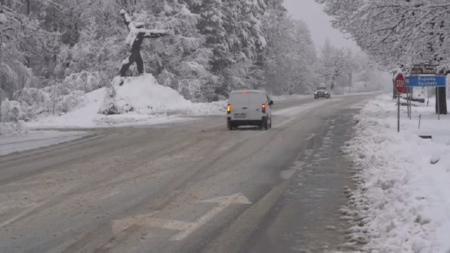 Възстановиха движението през прохода Петрохан