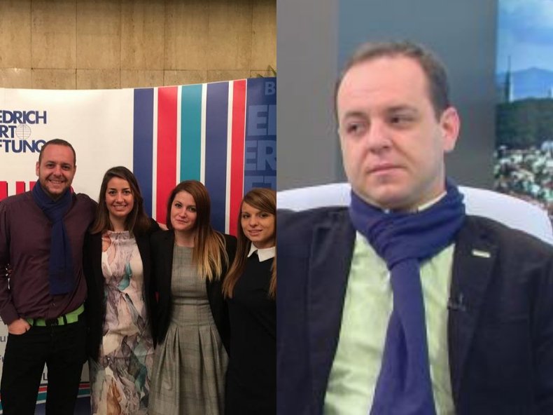 Десният-зелен Борислав Сандов е доволен и усмихнат с младежите на БСП