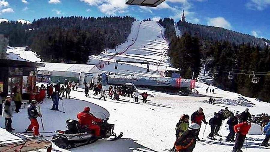 Откриват ски сезона в Пампорово, оръдията бълват изкуствен сняг