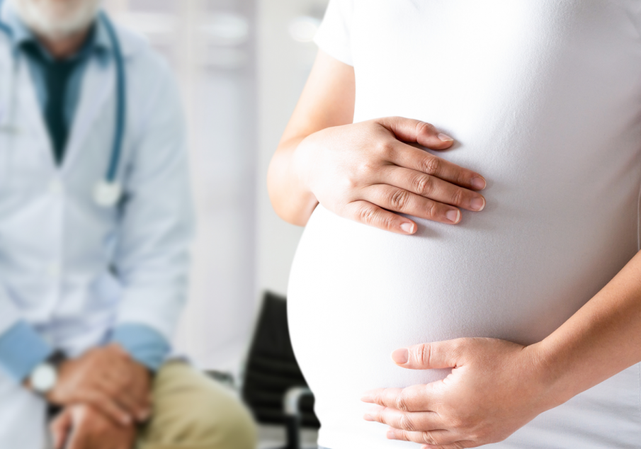 Стабилизираха родилката и двете бременни с коронавирус в Ямбол