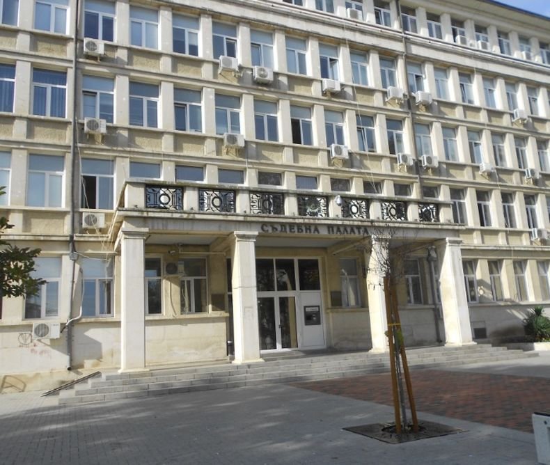 По искане на Окръжна прокуратура – Търговище съдът задържа под стража четирима обвиняеми за убийство по хулигански подбуди