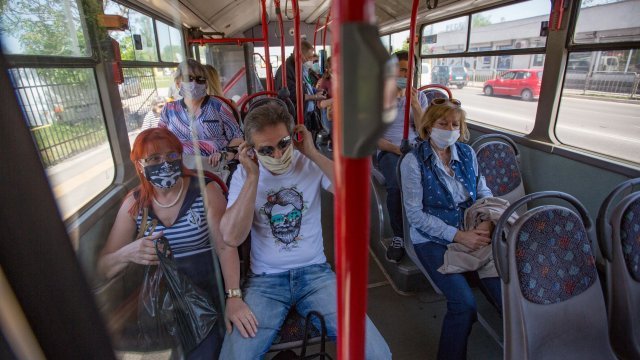 Започнаха масови проверки за носене на маски в столичния транспорт